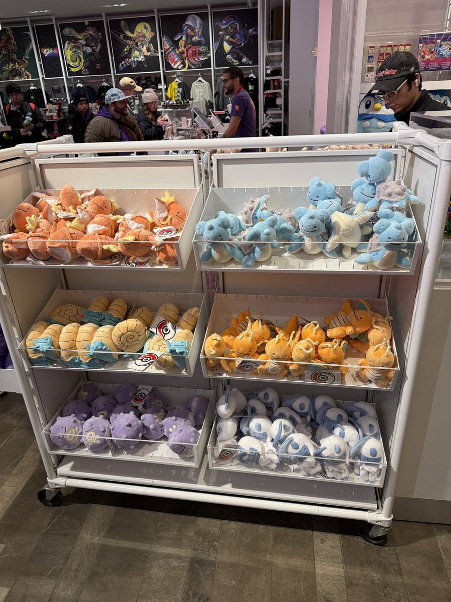 Nintendo NY has all the Ditto plushies and they look great😭