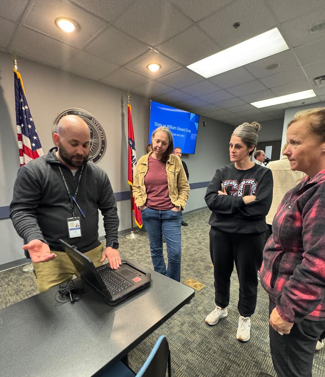 RSVLPolice's tweet photo. The past 7 weeks have flown by! 🎓 On March 3rd, we celebrated our 2026 Citizen Police Academy graduates.

Congrats to all who completed the program! 👏

Interested in joining next year? Applications for the 2027 class open in November! 💙 https://t.co/GLSgR1hK1E