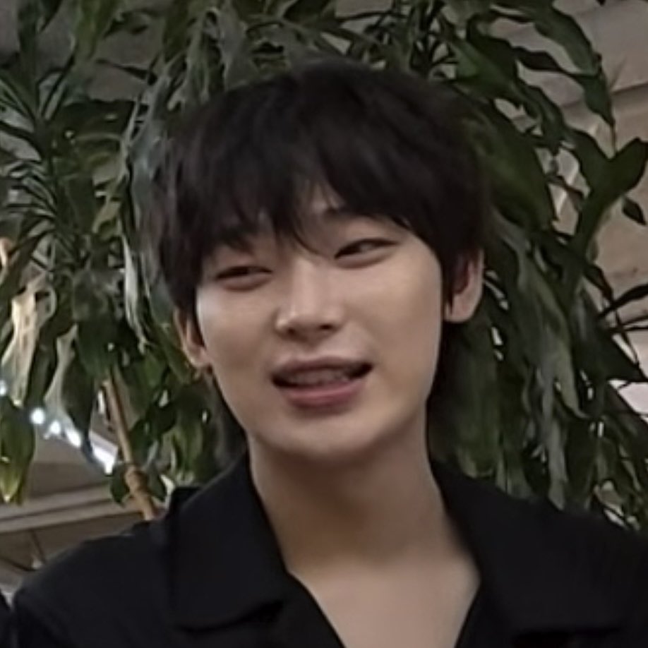 5초만에표정이일케바뀜