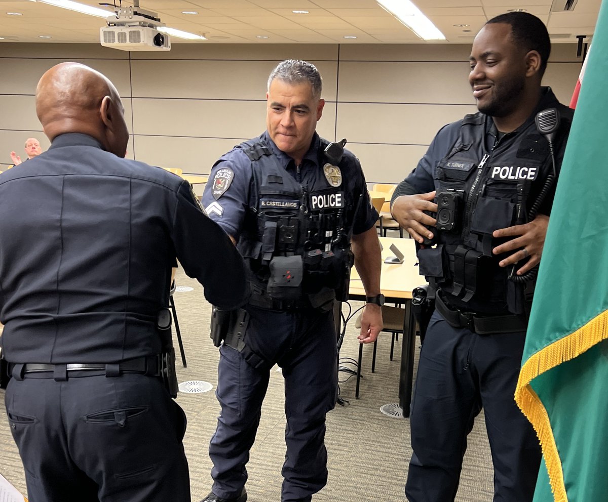 BvuePD's tweet image. This week, Officers Castellanos and Turner were promoted to the role of Sergeant. 

They will now lead our patrol squads and ensure Bellevue stays a safe place to live, work, and visit.

Congratulations on this distinguished honor, sergeants!