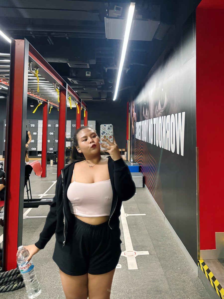 alyzzzez tweet picture