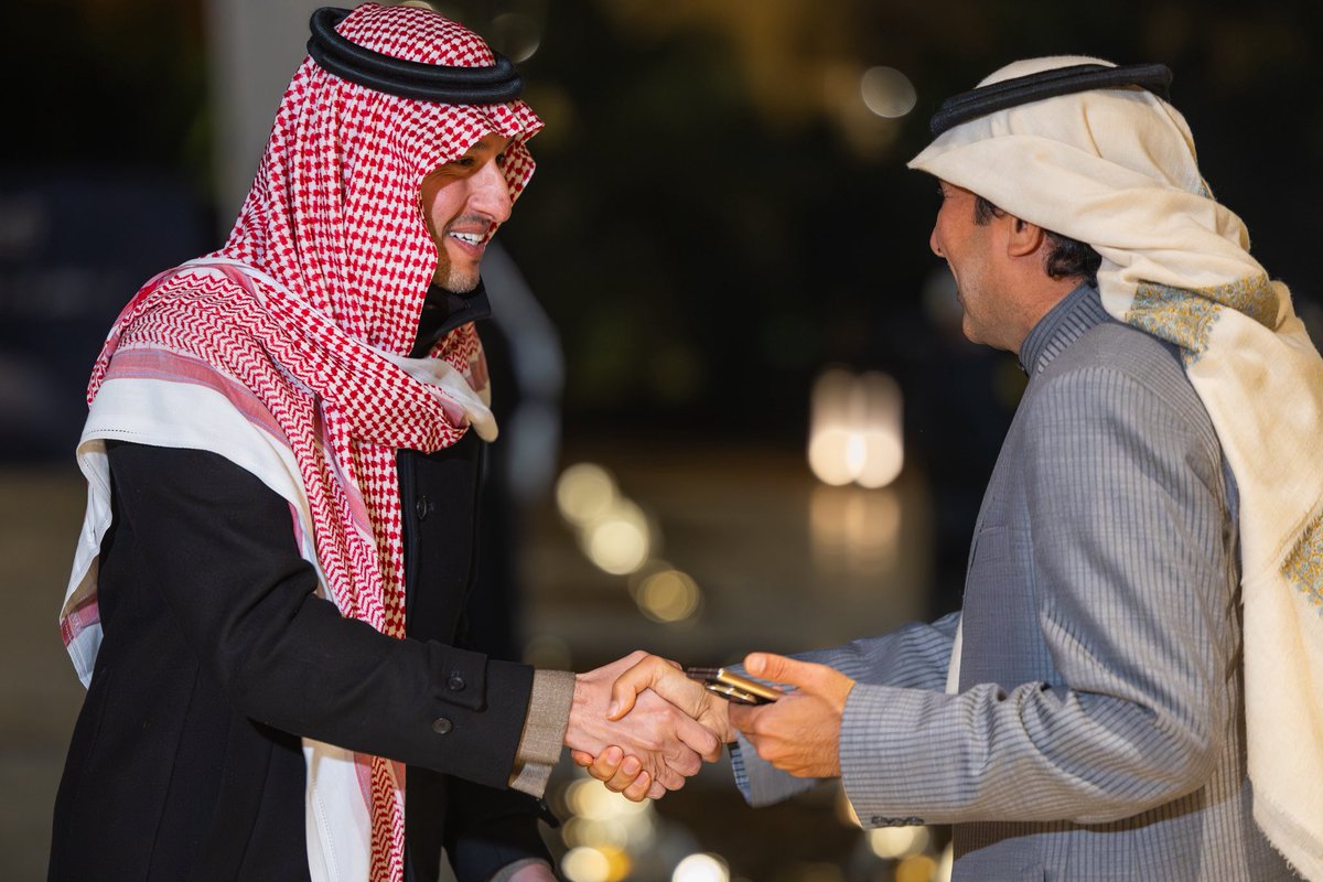 ALTUFAIL_SA's tweet photo. امتناني وتقديري لدعوة الزميل العزيز علي  @naifco في مزرعة الشيخ @FThenyan ضمن المناسبة الرمضانية السنوية #تواصل_تفاعل التقيت بزملاء وأساتذة وأصدقاء وخبراء في مجال الاتصال والتسويق وعددا من رجال الأعمال 
الحمد لله على أن ألتقيهم وهم في أفضل حال والله يديم على بلادي الخير والنماء https://t.co/2306bLLb4h
