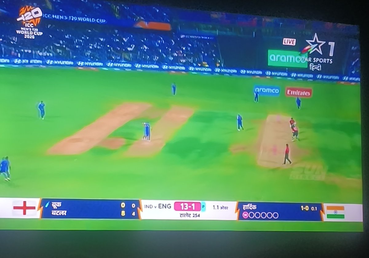 nakamotoji's tweet photo. Phil salt out england 13/1 https://t.co/N5vXzxb5gP