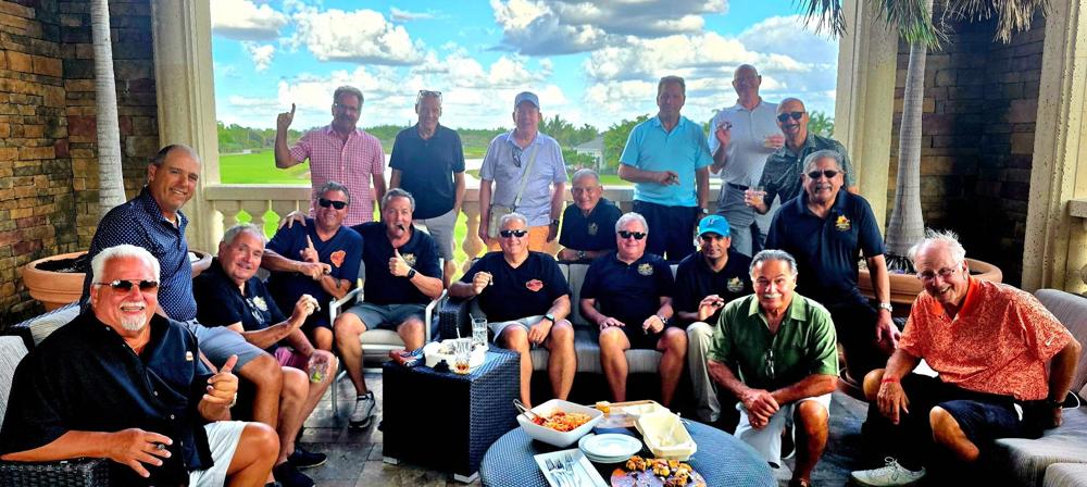 Mike_BFP's tweet photo. Mike enjoying Cigar Tuesday with the Cigar Club in sunny Naples! Great turnout and great company. #Networking #Community #NaplesFL #CigarClub #ProfessionalLife https://t.co/LAvP7UMl1W