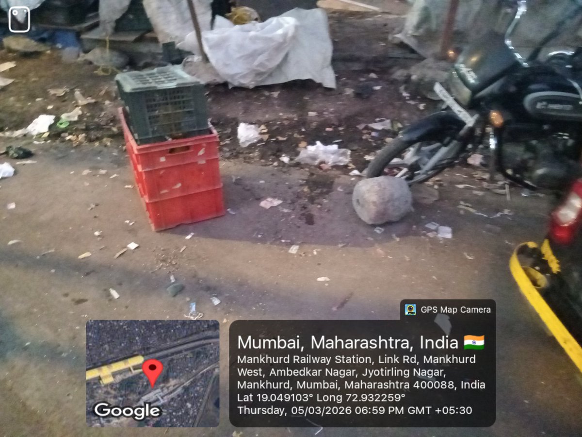 SunilPalbjp's tweet photo. मानखुर्द स्टेशन के बाहर मनपा द्वारा अवैध होकर को संरक्षण दिया जा रहा है। मनपा के नियम व माननीय उच्चन्यायालय के आदेश का उल्लंघन किया जा रहा है। इस संबंध में तत्काल कार्यवाही कर यात्रियों का प्रवास सुगम करे।
@mybmc @CMOMaharashtra @TawdeRitu @KiritSomaiya @mybmcWardME https://t.co/D8EKx1k8WP