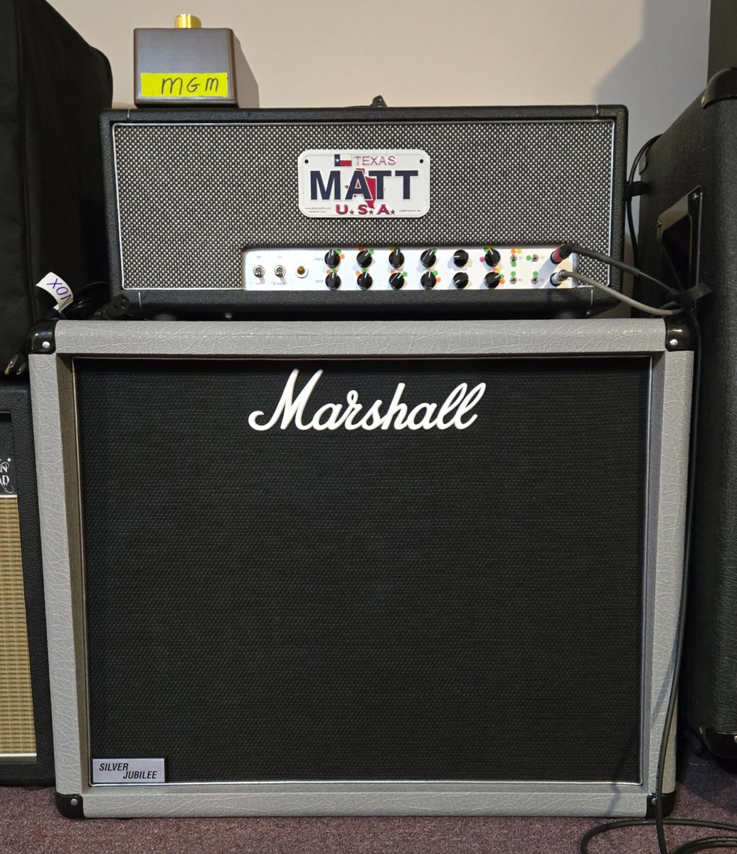 guitarmann8's tweet photo. A perfect match!

My @FriedmanAmps Twin Sister with its lush silver &amp; black old school appointments looks like it was designed to rest upon a @marshallamps 2536 Silver Jubilee cab.  The tone match is incredible. The UK Celestion 70wt Vintage speakers speak the same JTM language. https://t.co/xElK01MrHj
