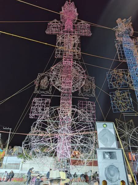Pirotecnia Simplemente Piro Fuego Y Arte iluminan el cielo de Santiago Yancuitlanpa.🎆 💥

¡ARTE!

#castillo #pirotecniaInternacional #pirotecniamexicana #fuegosartificiales #Torito