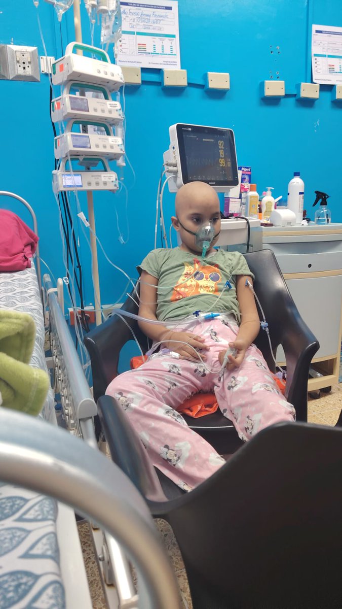 Tres pacientes oncológicos necesitan ayuda 🙏
Necesitamos:
10 paracetamol intravenosa 
6 leucovorinas 
1 degraler 
4 claritromicina 250mg 
1 paquete de pañal

Quién pueda ayudarnos les agradecería:
Info: 0986765985