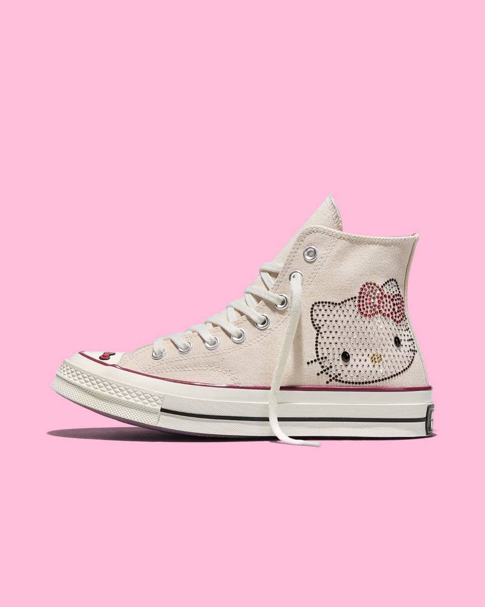 Shine bright together in Hello Kitty And Friends Chuck 70s emblazoned with Swarovski® crystals.

The Converse x Hello Kitty Chuck Taylor 70 Swarovski®

Available at 10am ET 🇺🇸