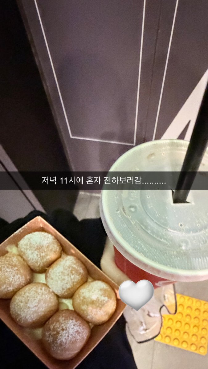 👩🏻‍❤️‍💋‍👩🏼 tweet media