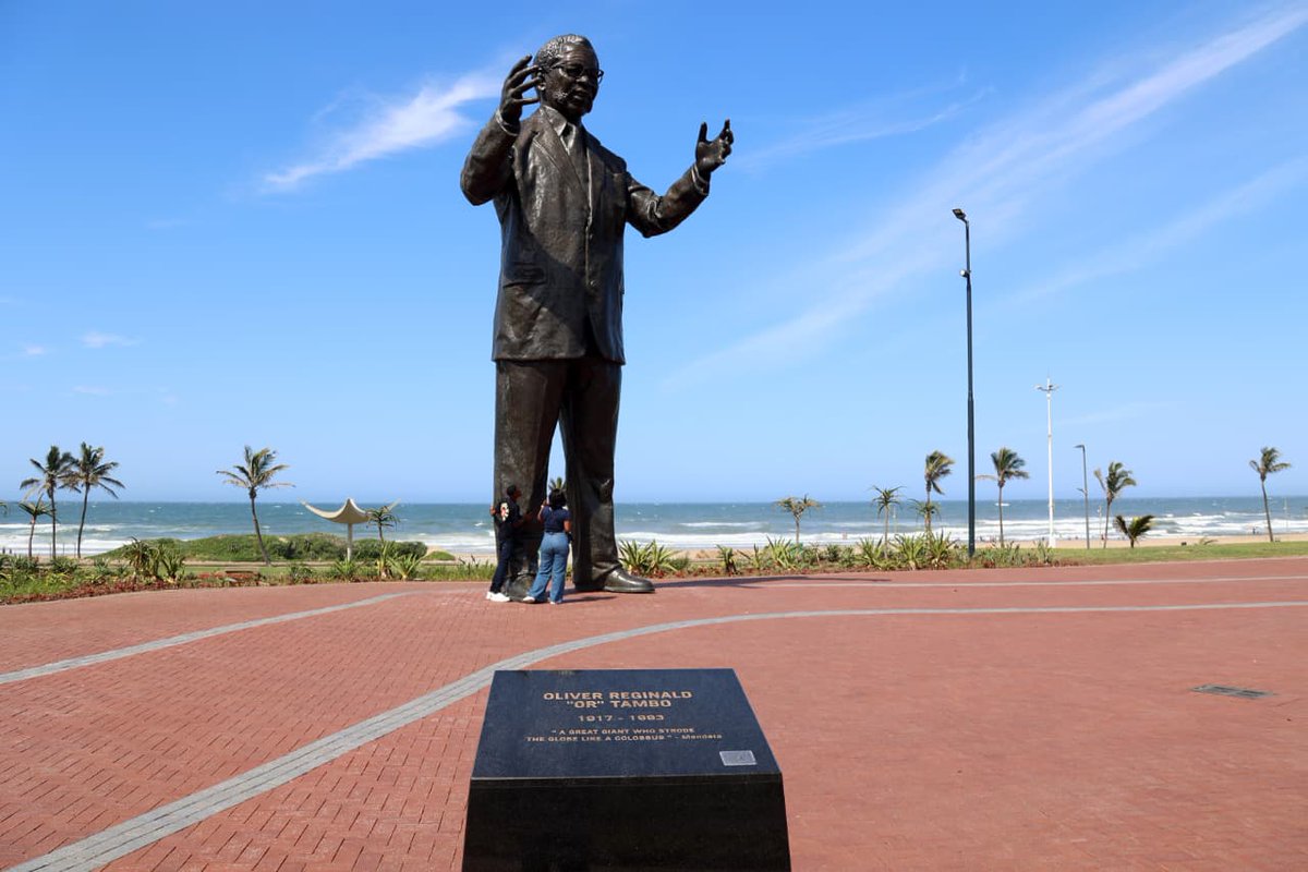 IOL's tweet image. eThekwini spends R22 million on 10-metre Mandela and Tambo statues amid collapsing infrastructure, water outages, and severe service delivery crises. iol.co.za 
#eThekwini #Mandela #ORtambo #R22Million
Read on: tinyurl.com/2s3zurwp
📷TUMI PAKKIES/Independent