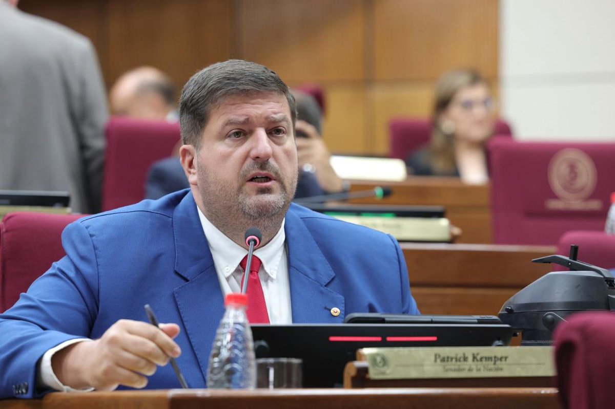 SenadoPy tweet media