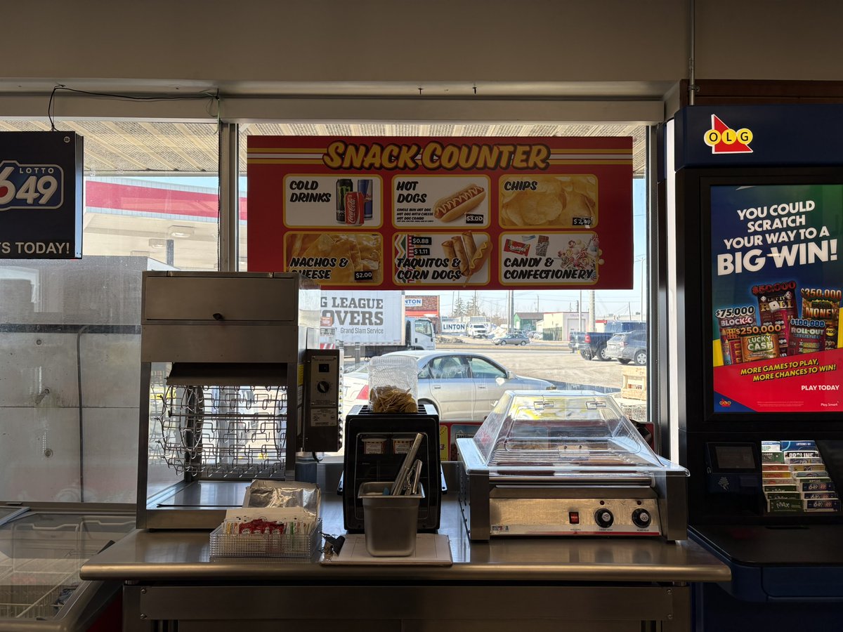 Central_ON_FS's tweet photo. Have you visited the FAST STOP gas station on Franklin Blvd in Cambridge? If so, you have probably met our fantastic staff. We offer full-service fueling, Country Style Coffee, snacks, drinks, water softener salt, lottery items, and HOT FOOD deals. #FASTSTOP #Cambridgeโฝ๐ญโ https://t.co/1egIpAHXVx