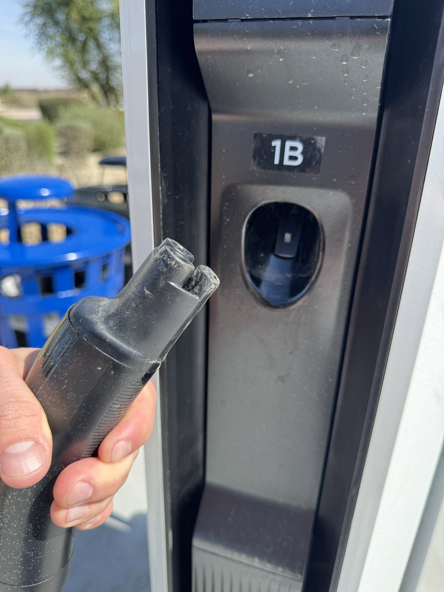 The Kilowatts 🚗⚡️ tweet media