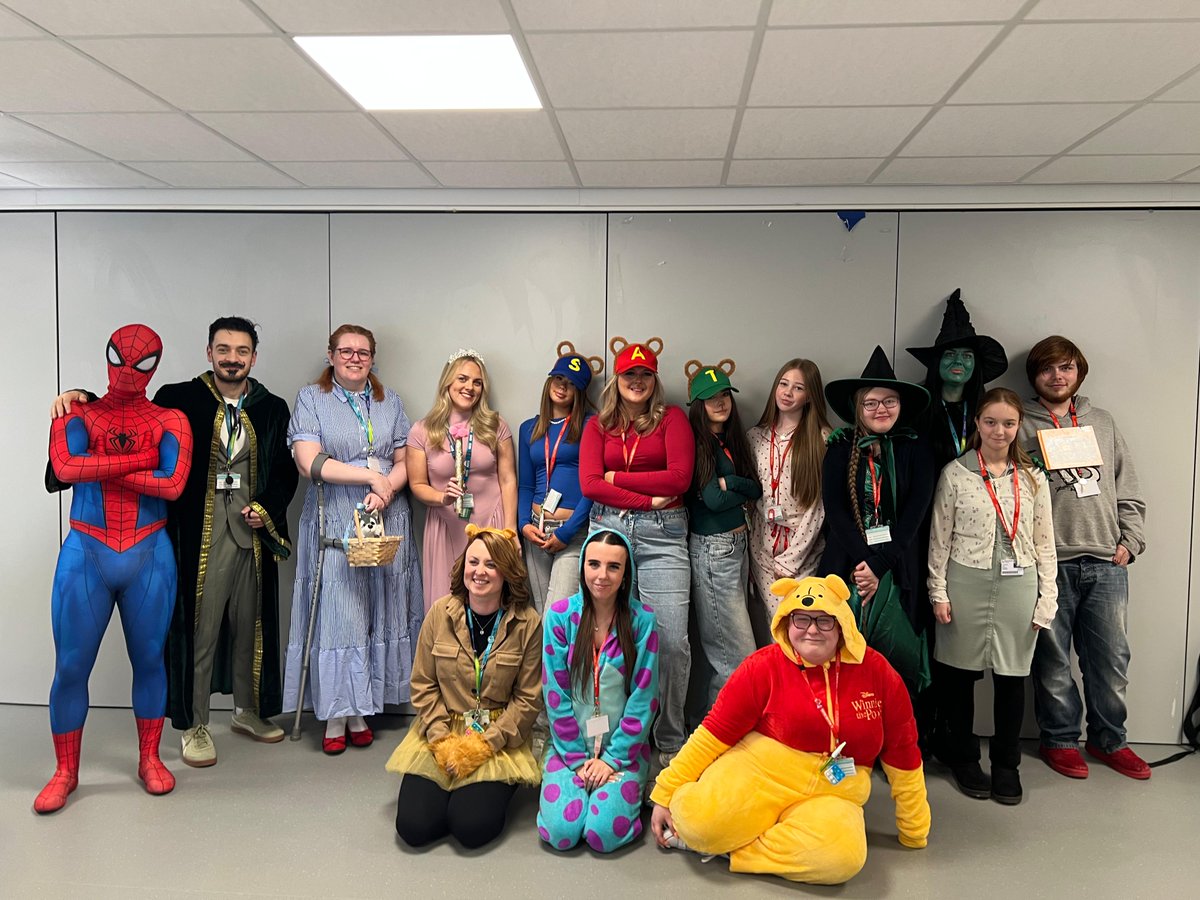 North Notts College tweet media