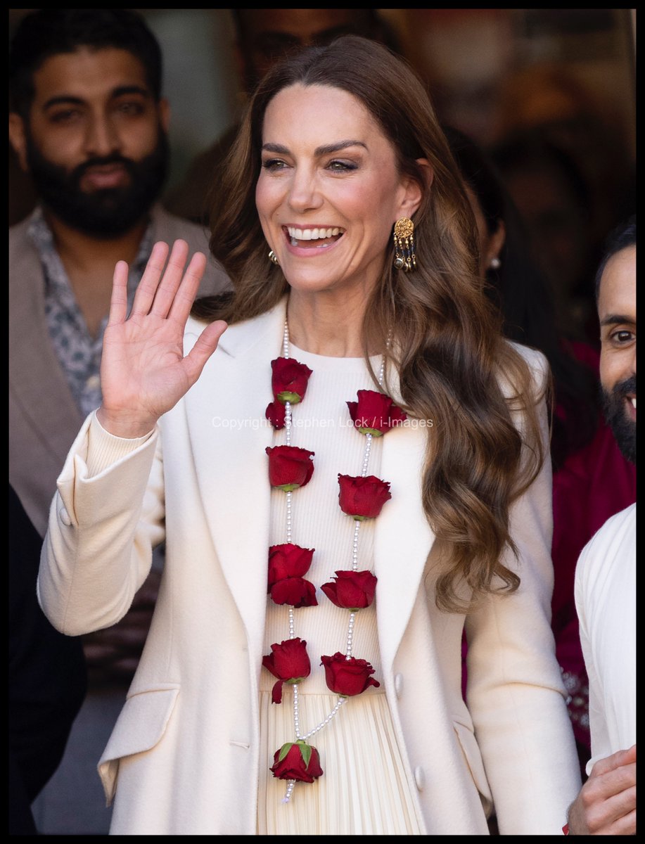 i-Images Picture Agency tweet media