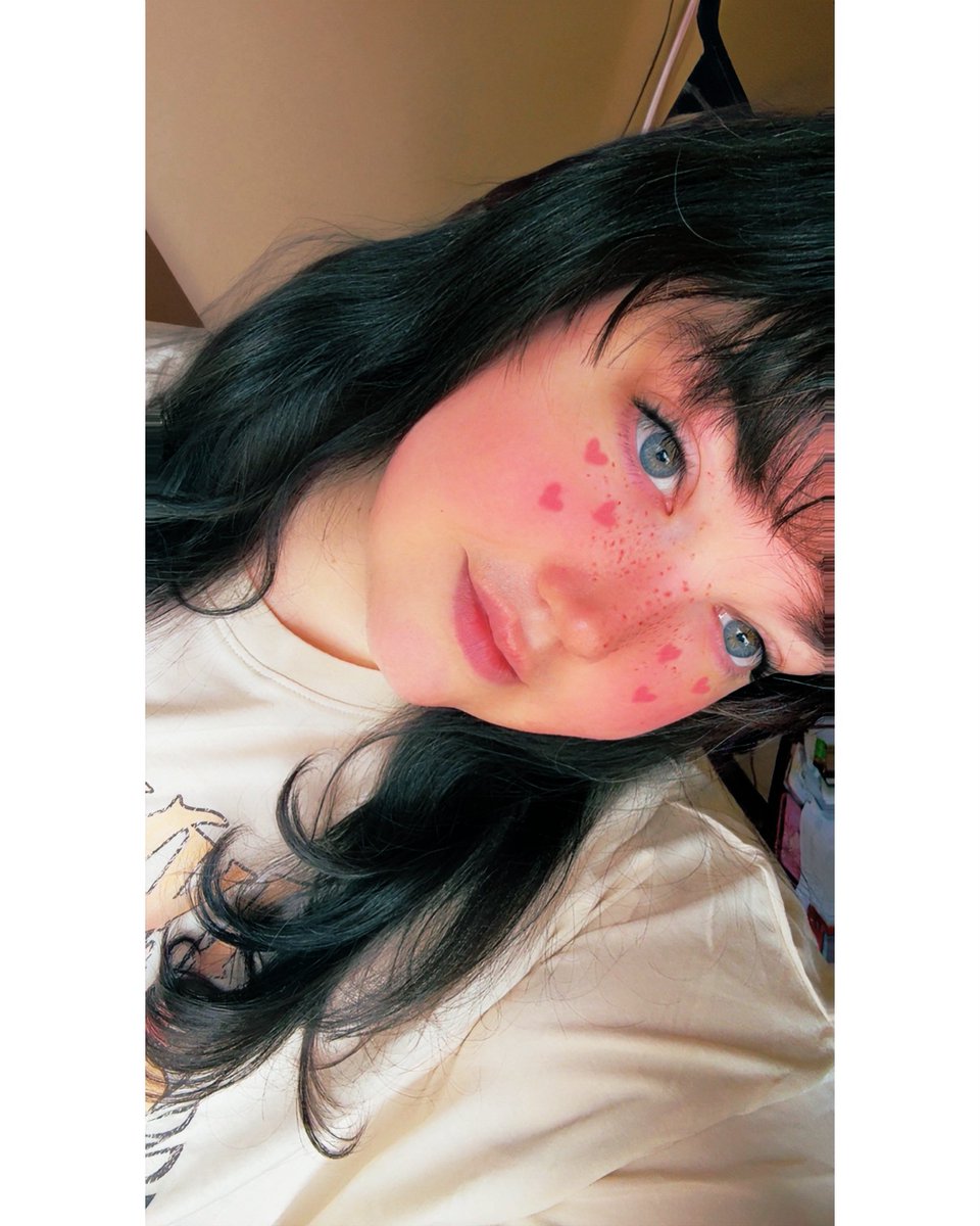 Amy 💜 tweet media