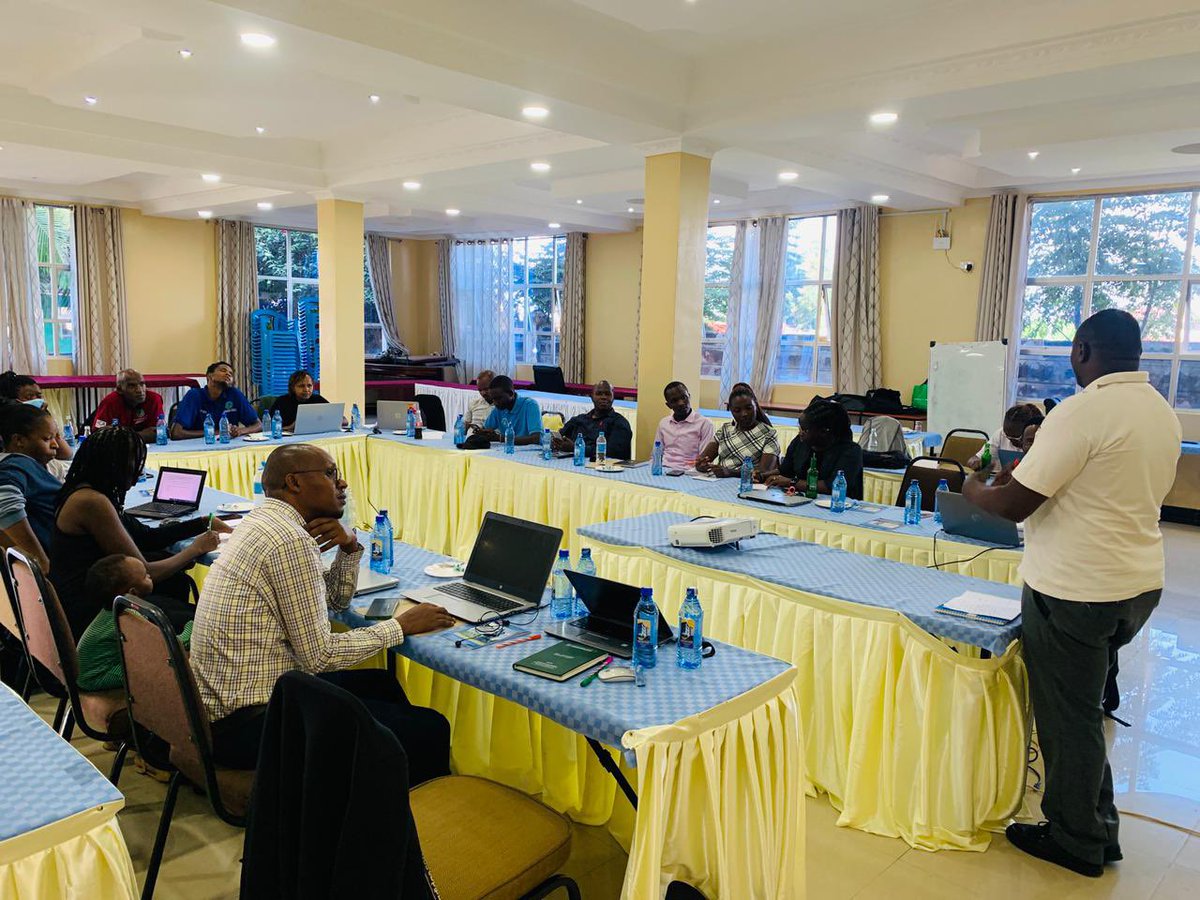Madet_trust's tweet photo. We convened a multi-stakeholder round-table in Makueni to strengthen coordination in youth-focused programmes. The forum brought together national &amp; county govt, civil society, private sector, &amp; youth orgs to explore ways of improving opportunities and outcomes for young people. https://t.co/nFbix7I4Tg