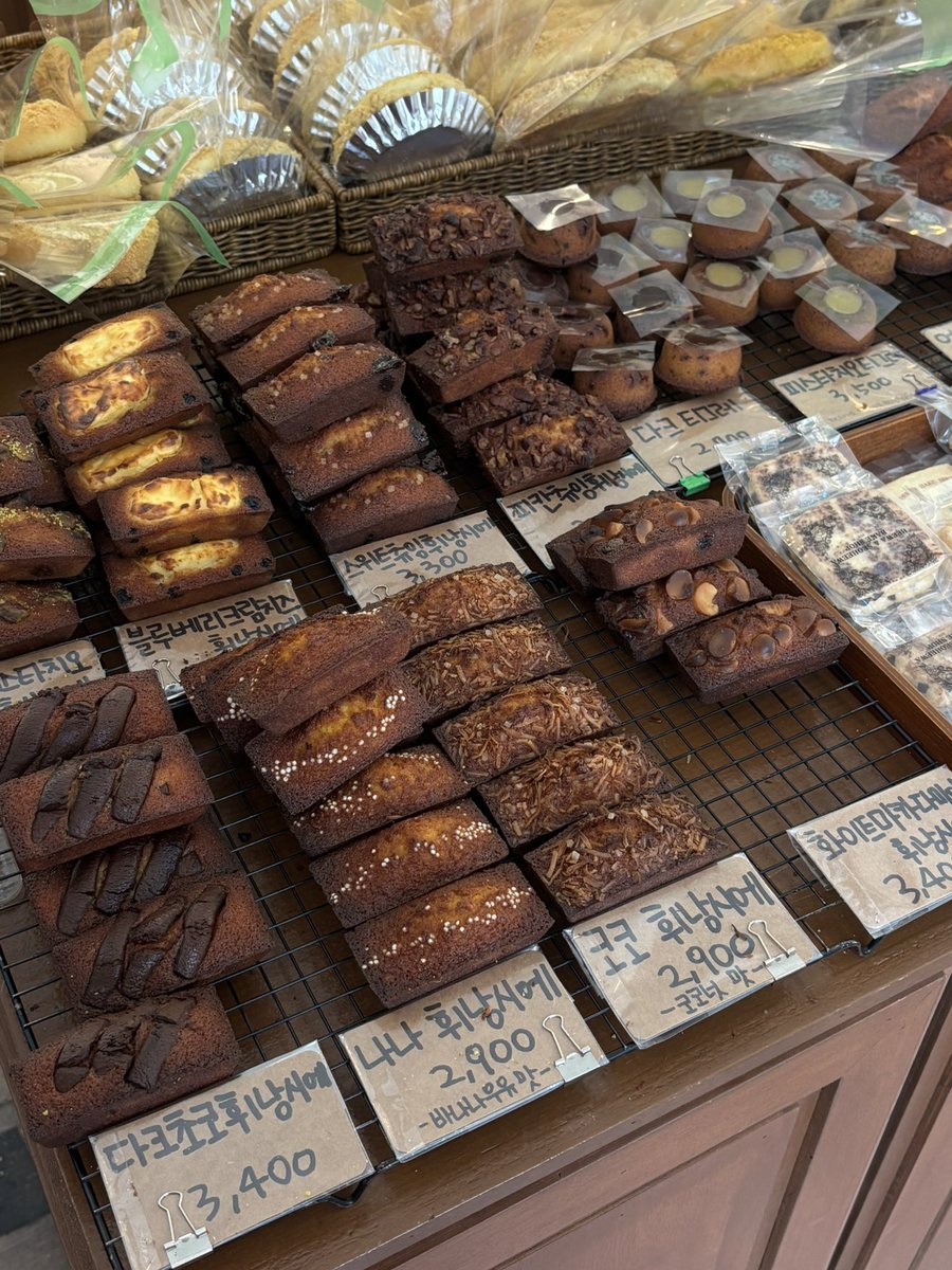 샤샤.. tweet media