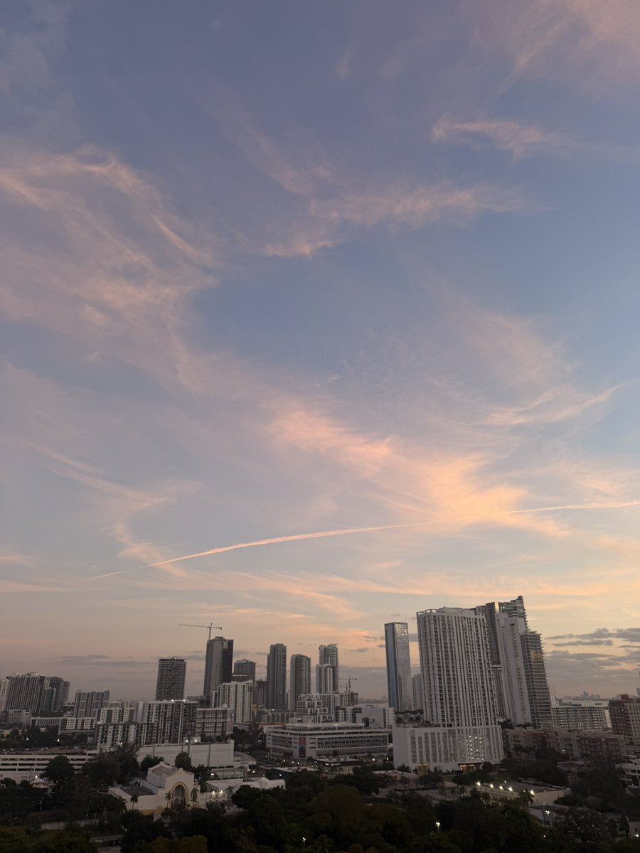 Mike🤠🇻🇪 tweet media