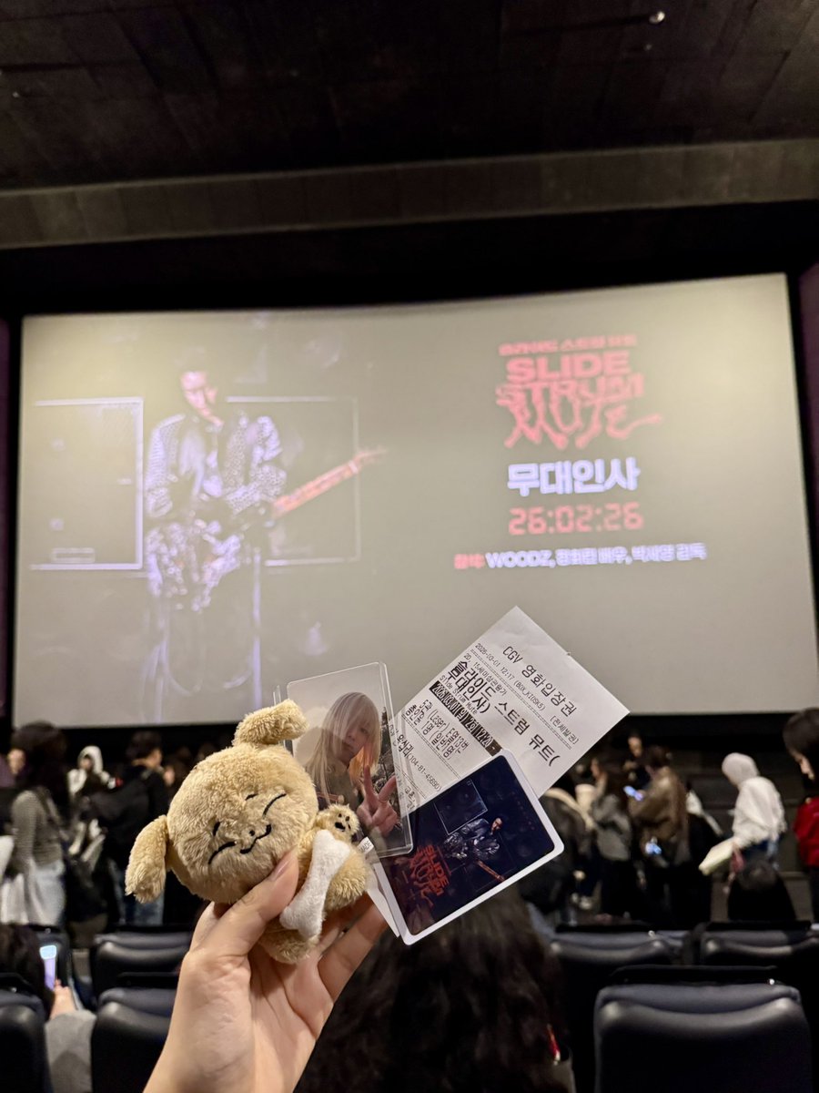 moodzmode's tweet photo. 260301 Slide Strum Mute 무대인사🎸

‘Twas a day😙 also poster for @mirroredmoodz hehe🙂‍↔️ https://t.co/MzlgNUFYSk