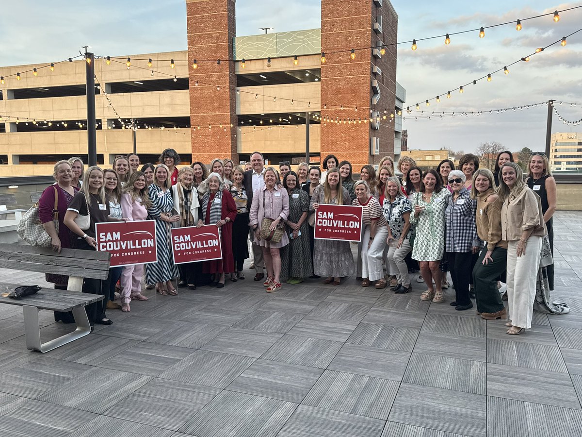 sam_couvillon's tweet photo. It was an incredible evening in Gainesville with our Women for Sam coalition! https://t.co/2swXZBkogW