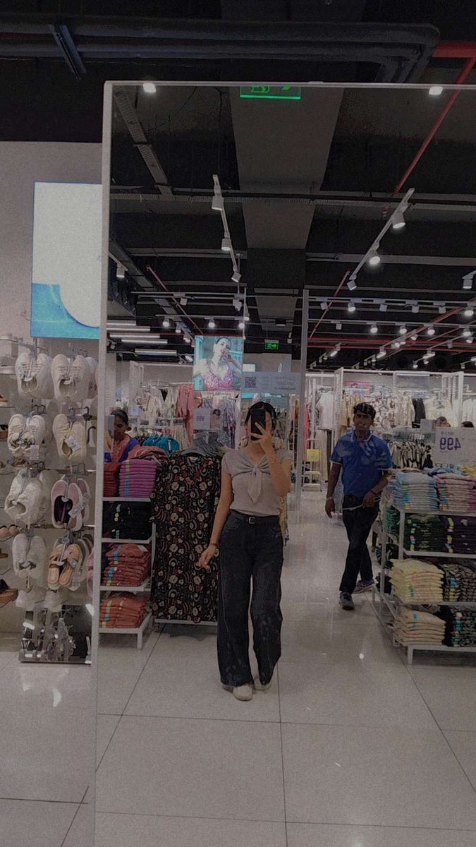 Aryaaa🌻 tweet media