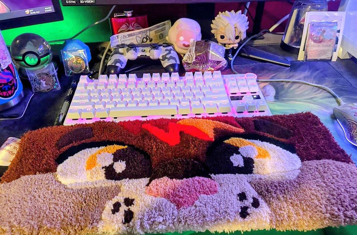 Hellooo everyone 🤗 
Keyboard rug received by <a href="/SolasLion/">Solas🔜FE</a> 
🦘❤️