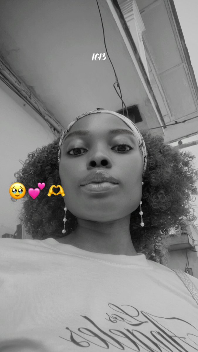 D_CakeMistress's tweet photo. Awa tii lor gbenusioooo https://t.co/NSaQTUStfj