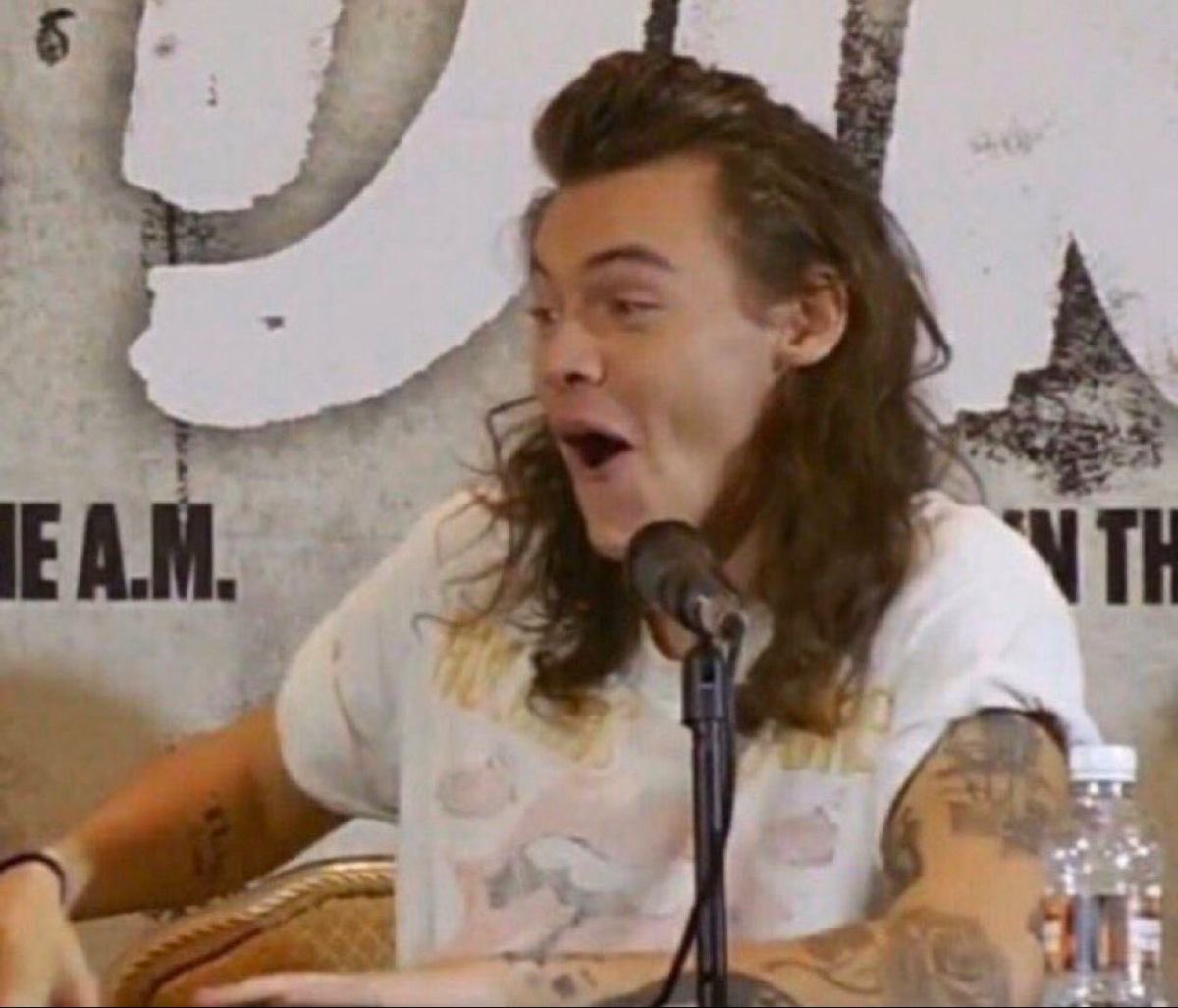 aleestyles91's tweet photo. me after hear “pop” and realise that POP is actually because how it sounds when- https://t.co/DeztiBupxX
