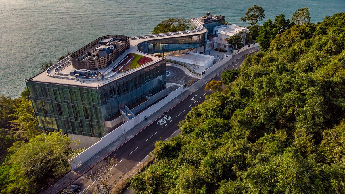 UChicagoSafe tweet media