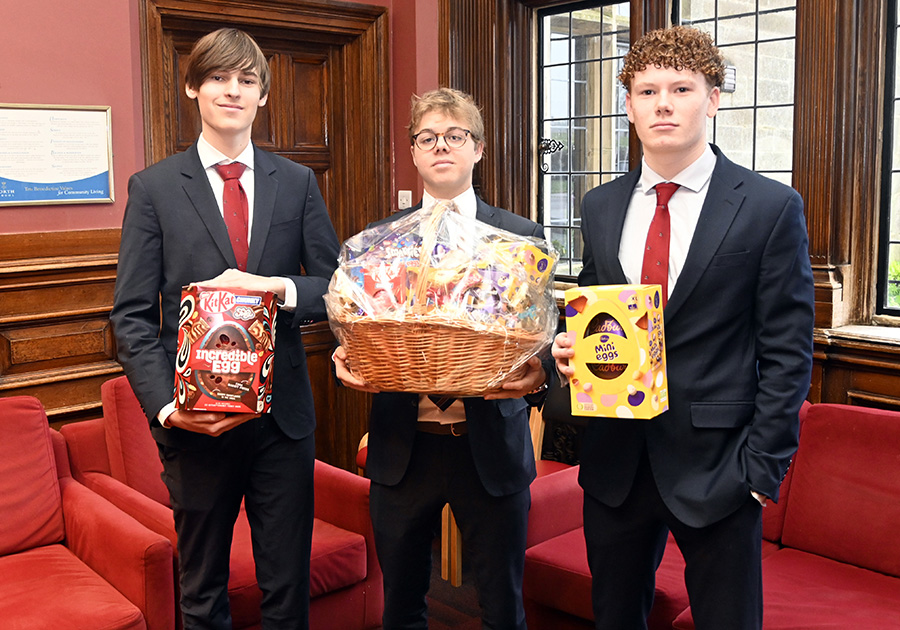 worthschool's tweet image. Charity prefects and staff in Rutherford House are raffling an Easter egg hamper containing more than £65 worth of chocolate to raise money for their House charity, @MovemberUK. Well done boys for your continuing efforts to support Movember.
#movember #raffle #chocolate