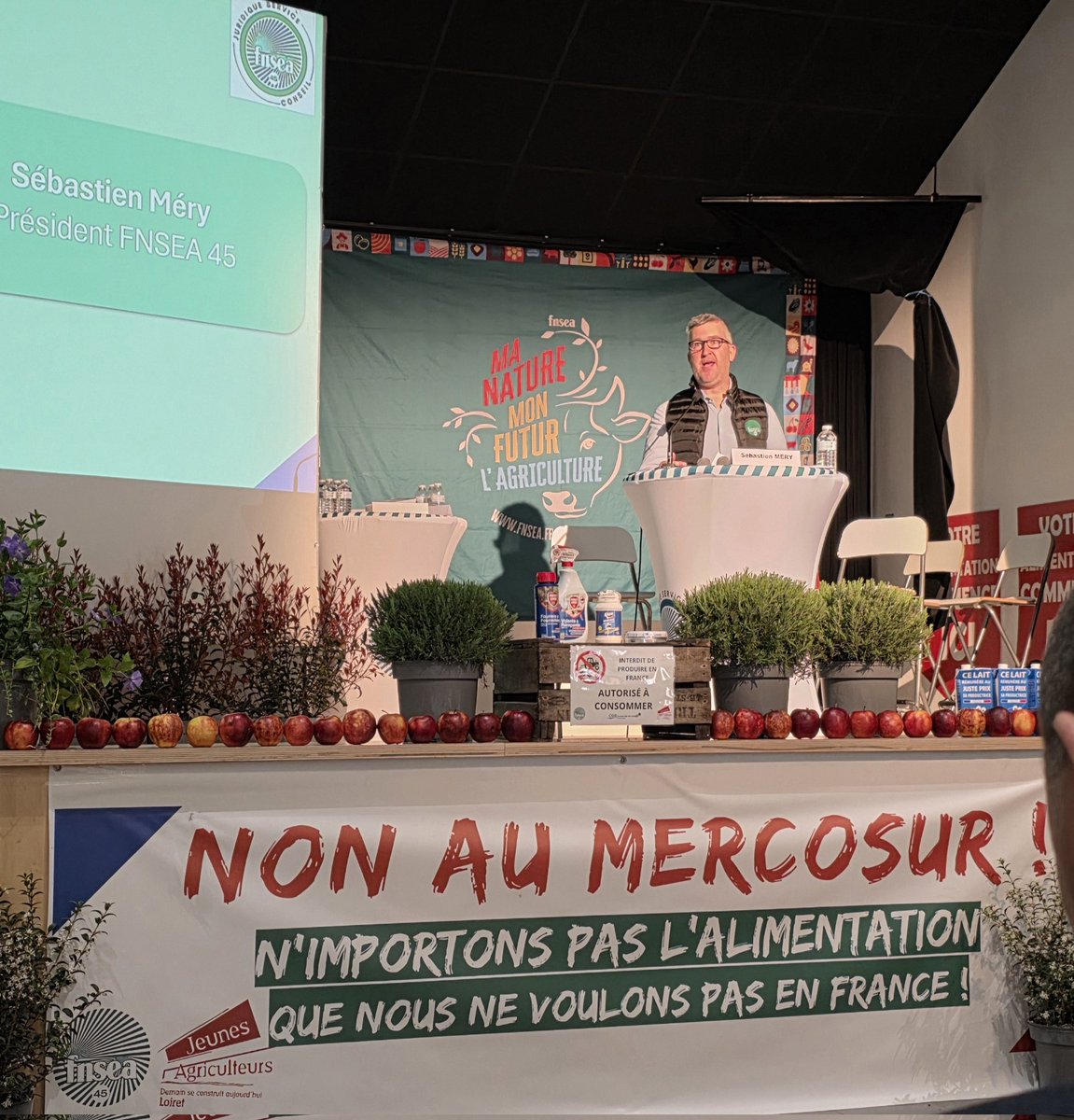 CGB_CentreVdL's tweet photo. L'urgence à changer le logiciel agricole rappelée par @MerySebastien à l'AG de la @fnsea45 : cohérence des moyens de production  et non régression de la production agricole pour assurer la souveraineté agricole. Les #agris veulent vivre de leur travail. https://t.co/i1IGQTuy1R