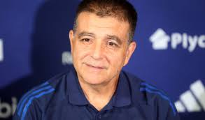 El trabajo d Claudio Vivas en EDLP lo hizo descubrir al ruso Ascacibar, el mismo trabajo en CABJ lo hizo descubrir a Tomy Aranda.
S/embargo en Newells votaron a Sensini, xque Boero, xque Javkin, xque Pullaro 
Merecen perder su condición de socios, lo q hicieron es imperdonable