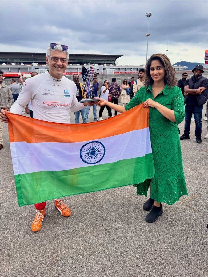 OmShivSar tweet media