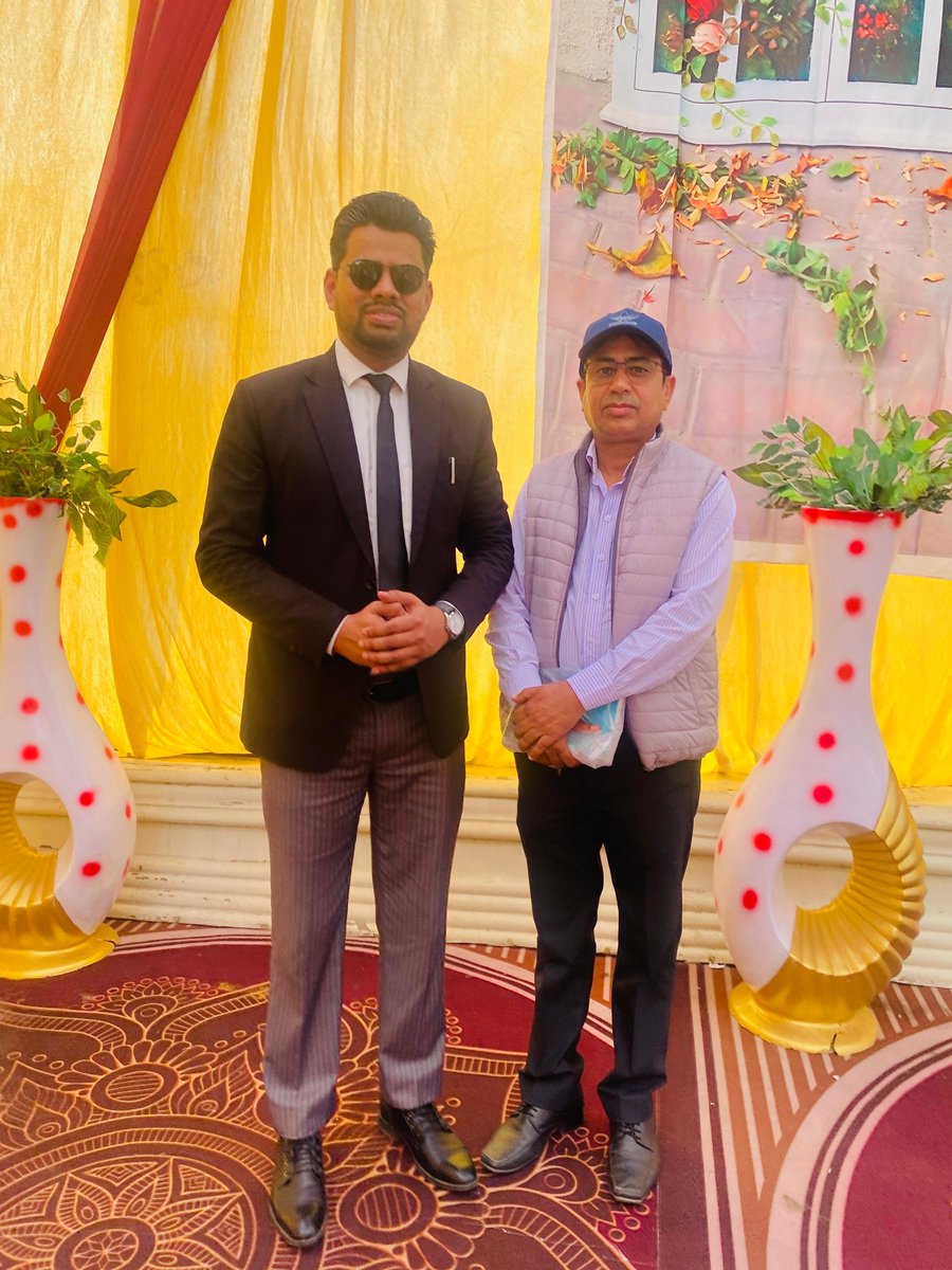 RajBalwinder92's tweet photo. ਇਕ ਖਾਸ ਮੁਲਾਕਾਤ🙏

ਸਾਡੇ ਵੱਡੇ ਭਰਾ ਤੇ ਸਤਿਕਾਰਯੋਗ ਮਾਸਟਰ ਪਰਮਾਨੰਦ ਬ੍ਰਹਮਪੁਰੀ ਜੀ (ਸਟੇਟ ਐਵਾਰਡੀ ਪੁਰਸਕਾਰ) ਤੇ ਪ੍ਰੈਸ ਰਿਪੋਰਟਰ ਜੀ ਉੱਤੇ ਸਾਨੂੰ ਬੇਹੱਦ ਮਾਣ ਹੈ। ਸਿੱਖਿਆ ਦੇ ਖੇਤਰ ਵਿੱਚ ਉਹਨਾਂ ਦੀ ਮਿਹਨਤ, ਲਗਨ ਅਤੇ ਸਮਰਪਣ ਨੇ ਅਨੇਕਾਂ ਵਿਦਿਆਰਥੀਆਂ ਨੂੰ ਪ੍ਰੇਰਿਤ ਕੀਤਾ ਹੈ l https://t.co/4LpF4cTBiF