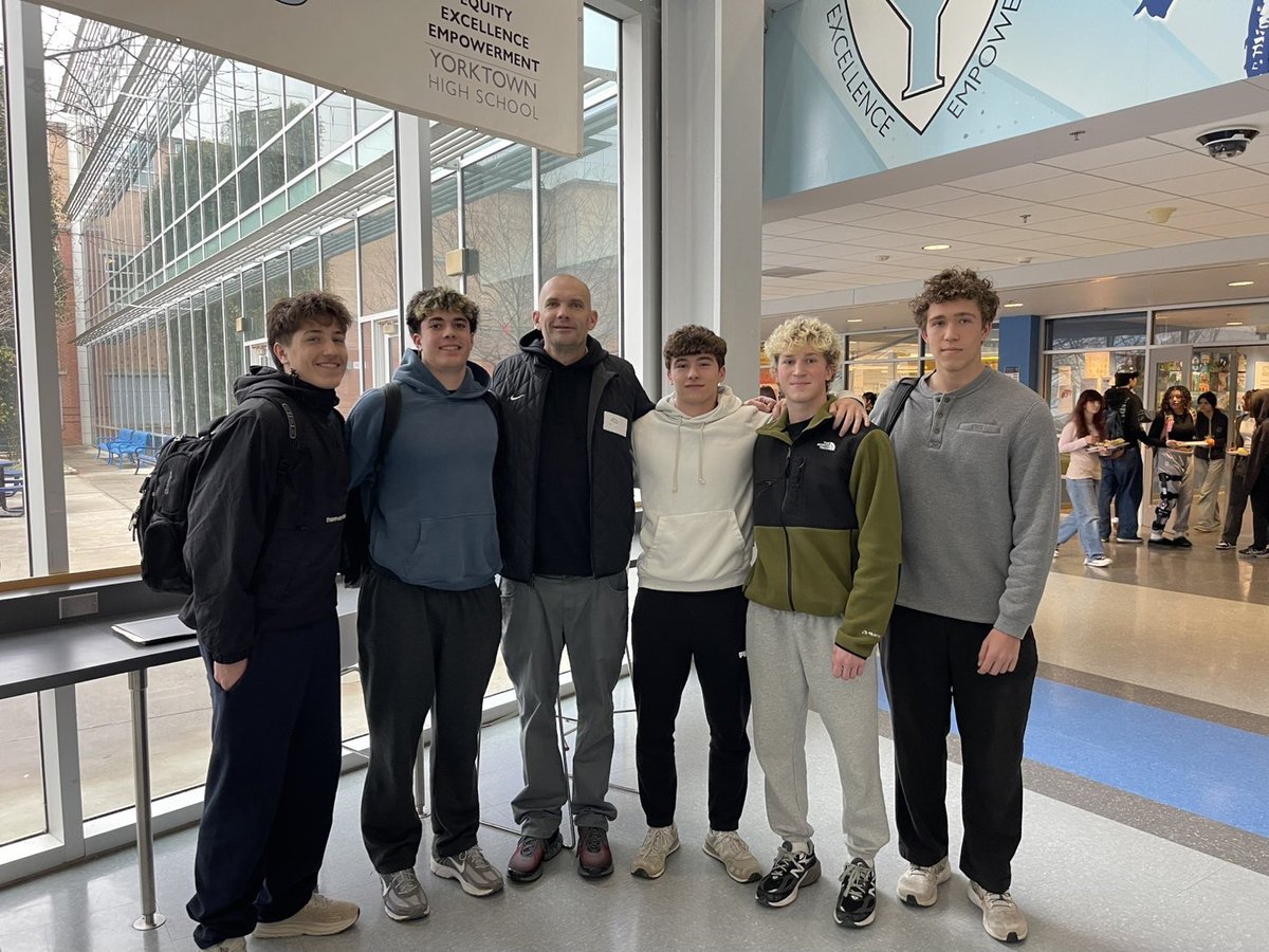 Boston Izzo tweet media