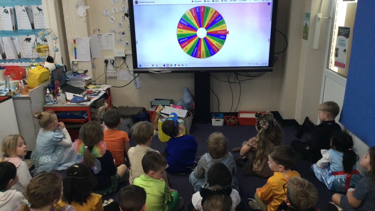 Miss Li 🐧 tweet media