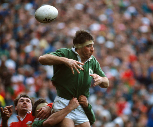 jpstafford's tweet photo. In Dublin in 1990, Ireland and Wales were both rooted in the second division of world rugby and both sides were fighting to avoid a whitewash (Wales's first).
Ireland won a poor game 14-8. #IREvWAL
It was Wales's 5th straight loss, which was then a record. #rugbyhistory #6N https://t.co/TtvOCa0Grk