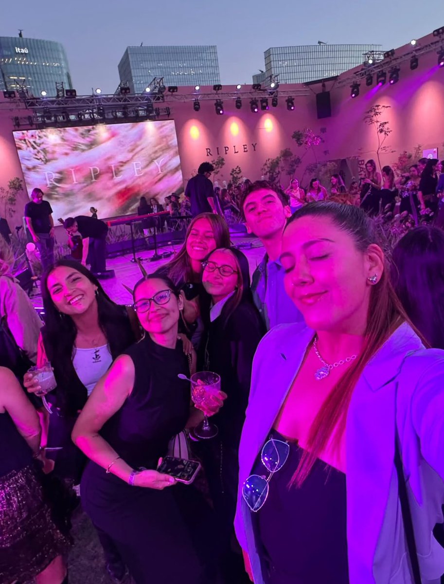 Que felices somos de poder acompañarte una vez más <a href="/TiniStoessel/">tini</a>, te amamos por siempre🏹🩷

#MeFascinaVerteBien <a href="/RipleyChile/">Ripley</a>