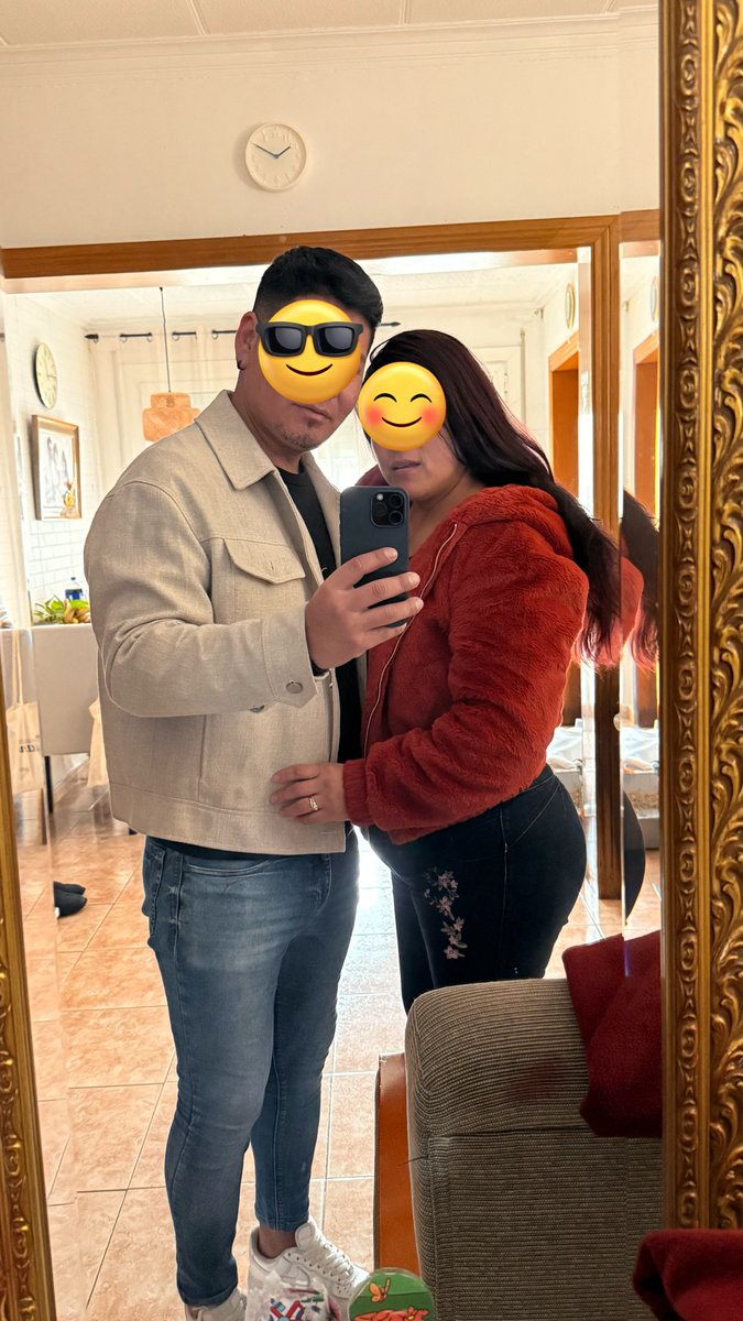 pareja latina en barcelona tweet media