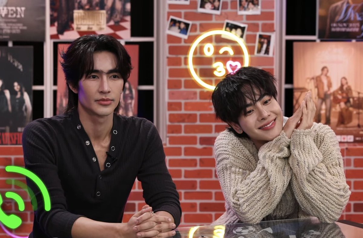 tusen_stjerner's tweet photo. They look like they stepped right out of a manhwa

EM STW X LIVEHOUSE
#GMMTVLiveHouse https://t.co/FYWAqSGX3e