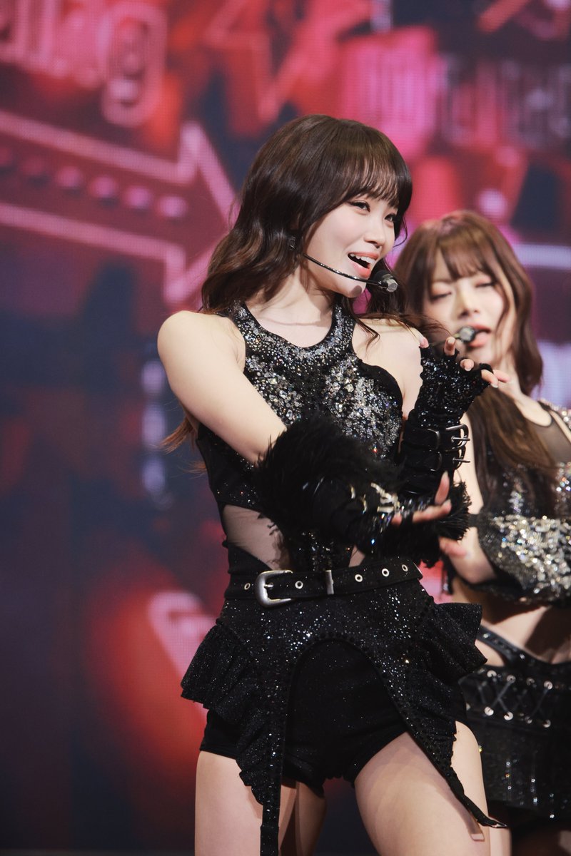 _IDOLGallery_ tweet picture