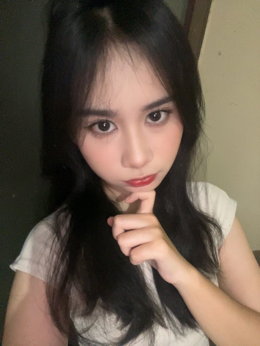 nora #Cappucinta tweet media