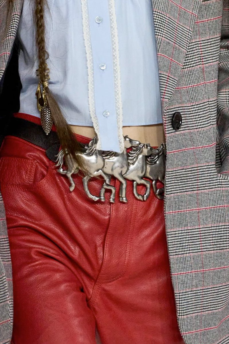 The horse-BELTS of ✨Chloé✨ Fall/Winter 2026.🪡