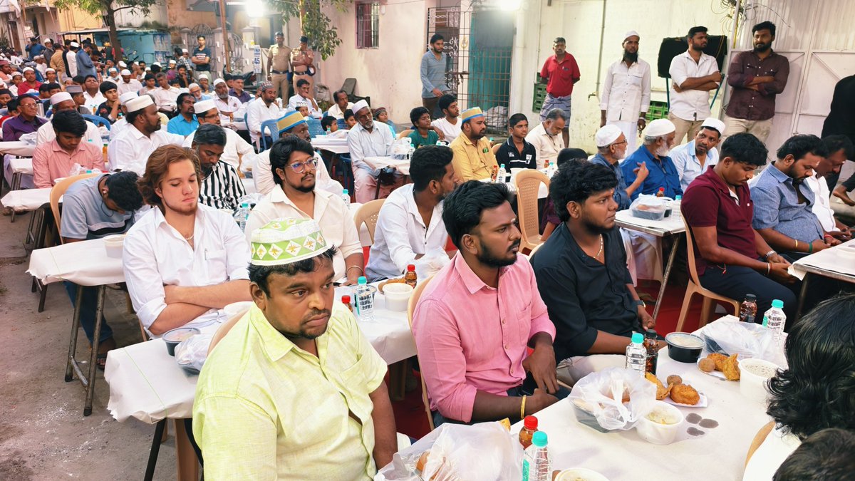 தமிழ்நாடு முஸ்லிம் முன்னேற்றக் கழகம் தென்சென்னை மேற்கு மாவட்டம் விருகம்பாக்கம் பகுதி சார்பில் இஃப்தார் ( நோன்பு திறக்கும்) நிகழ்ச்சியில் கலந்து கொண்டேன்.