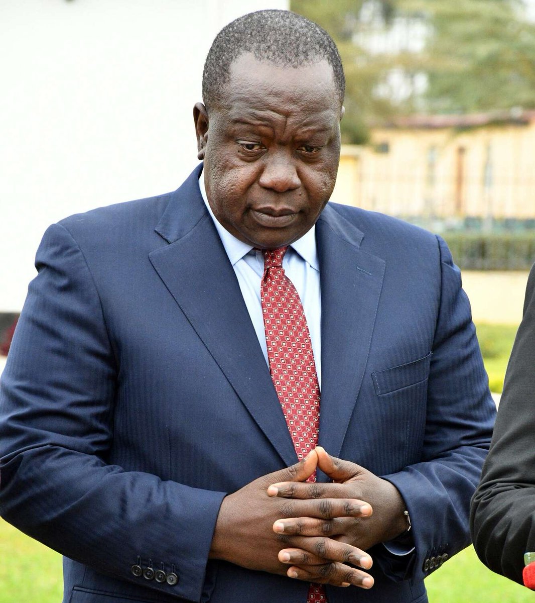 5 People tweet media