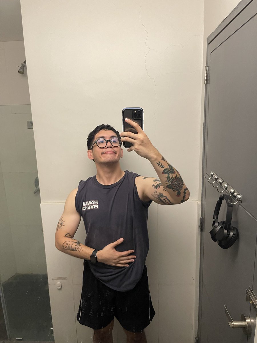 zach tweet media