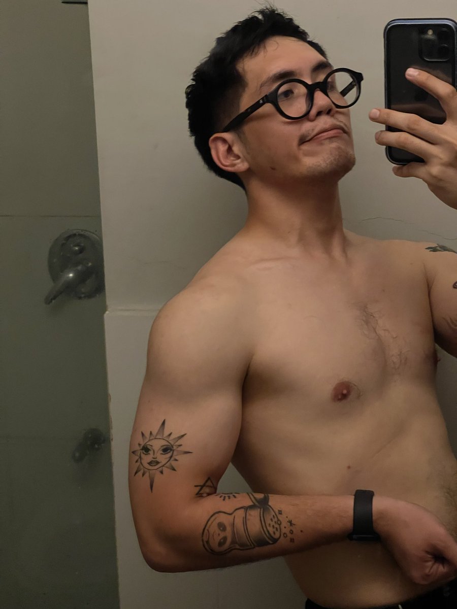 zach tweet media