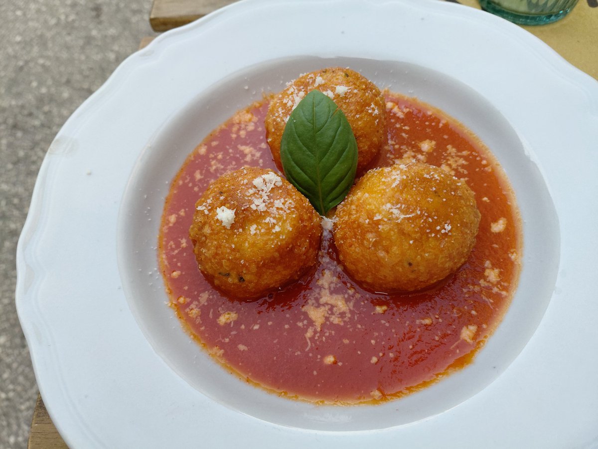 Destination Eat Drink tweet media